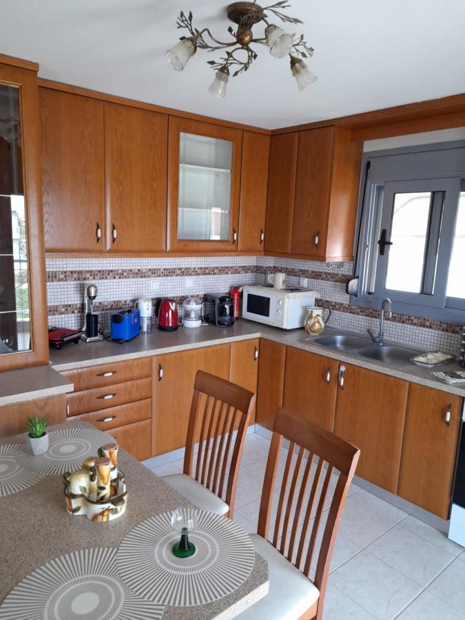 Dominikis Appartment Néa Péramos المظهر الخارجي الصورة
