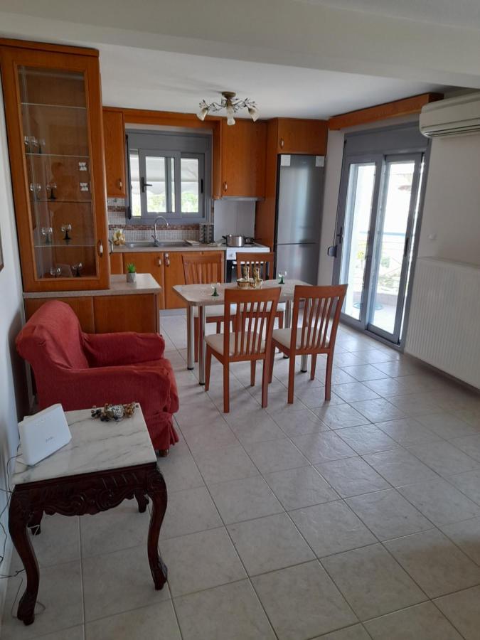 Dominikis Appartment Néa Péramos المظهر الخارجي الصورة