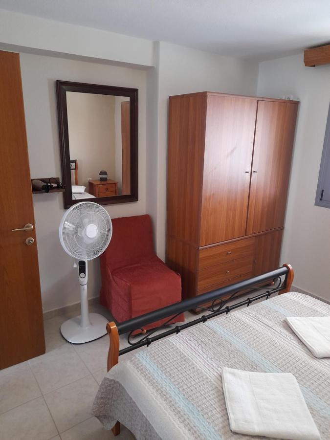 Dominikis Appartment Néa Péramos المظهر الخارجي الصورة