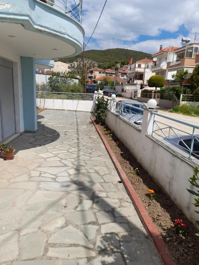 Dominikis Appartment Néa Péramos المظهر الخارجي الصورة