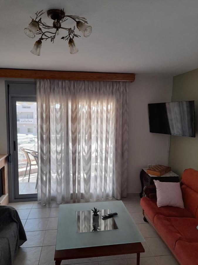 Dominikis Appartment Néa Péramos المظهر الخارجي الصورة