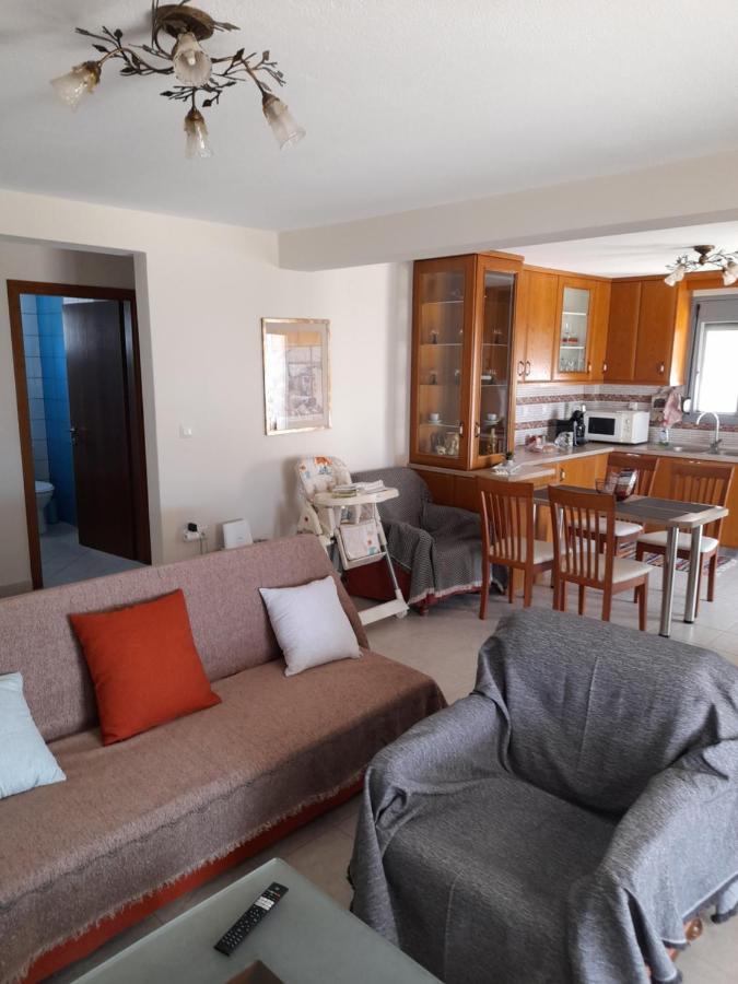 Dominikis Appartment Néa Péramos المظهر الخارجي الصورة