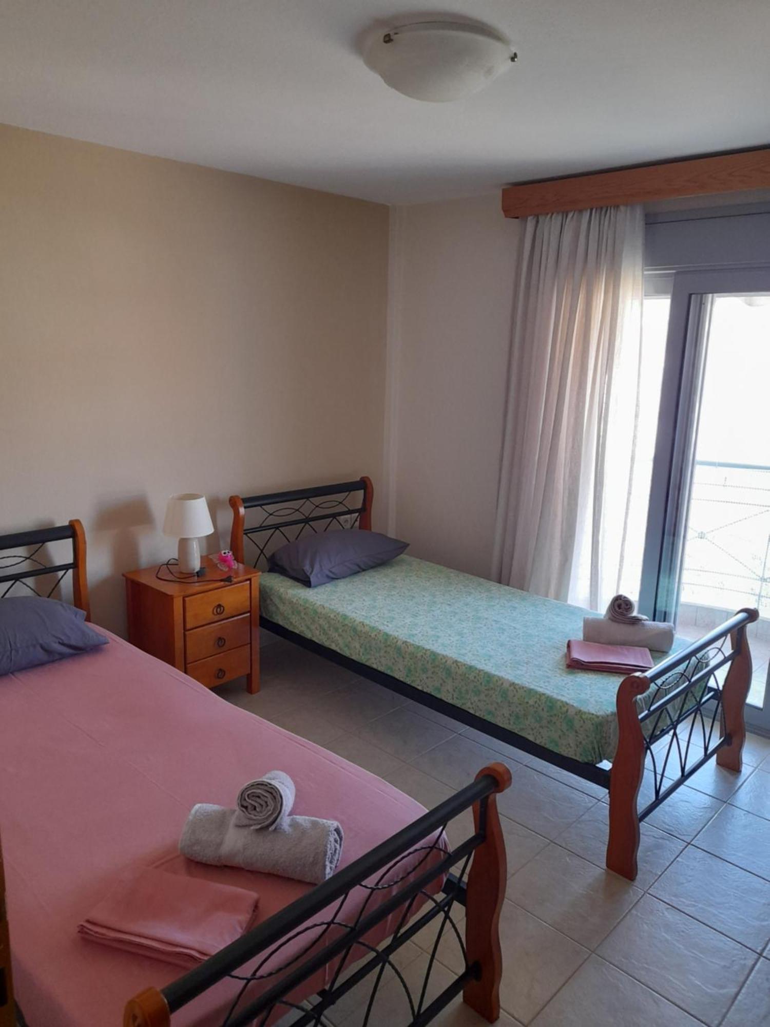 Dominikis Appartment Néa Péramos المظهر الخارجي الصورة